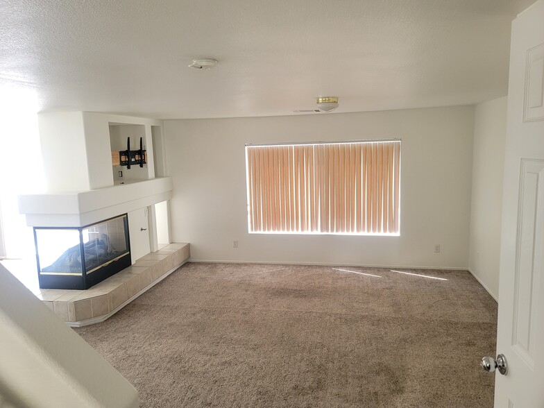 Building Photo - 9579 Camelback Peak Ct