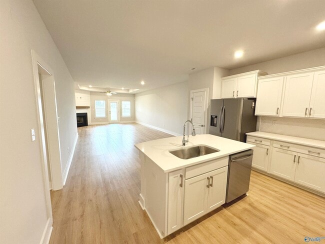 Building Photo - 463 Raleigh Elm Dr