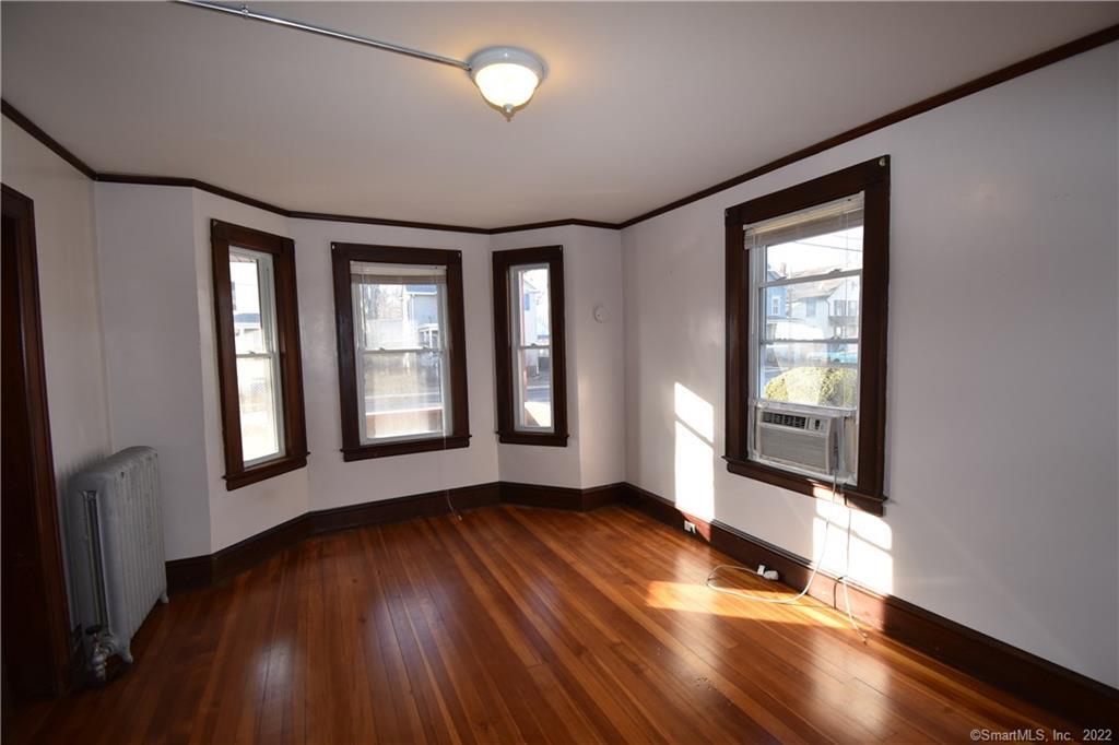 Building Photo - 73 Center St