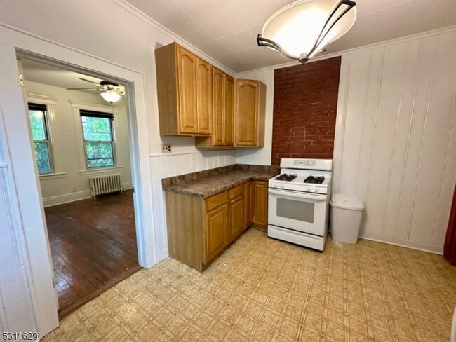 Building Photo - 4 Swaine Pl