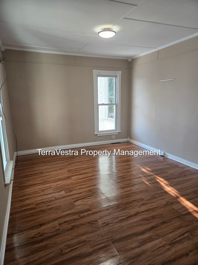 Building Photo - Single Family in Millville!