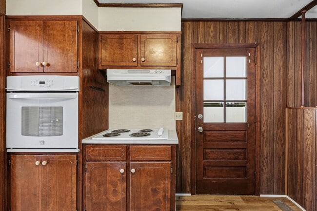 Building Photo - 755 Branch Water