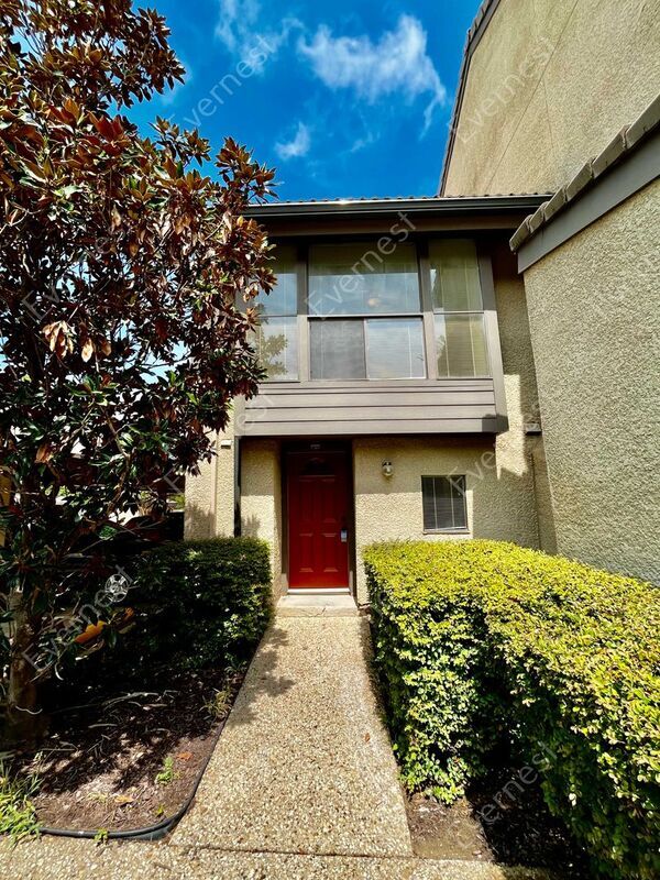 Building Photo - 4573 N O'Connor Rd