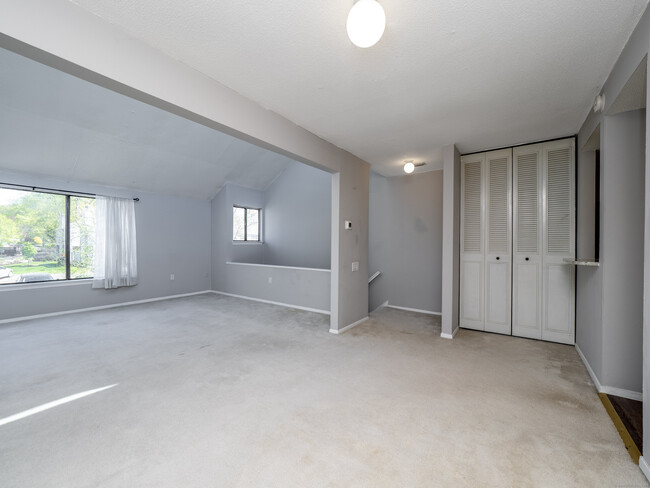 Building Photo - 1 Raspberry Ln