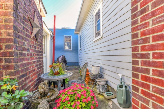 Building Photo - 78 New York Ave