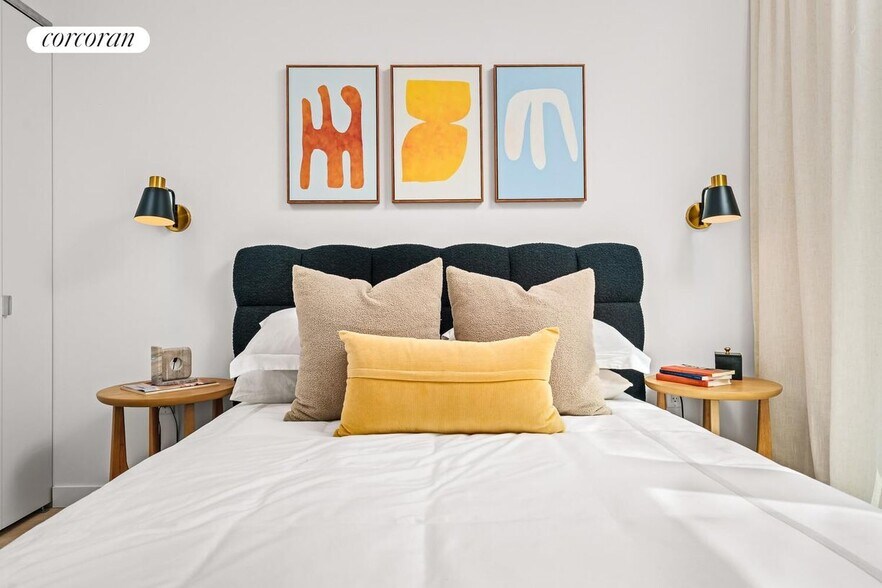 Building Photo - 733 Myrtle Ave