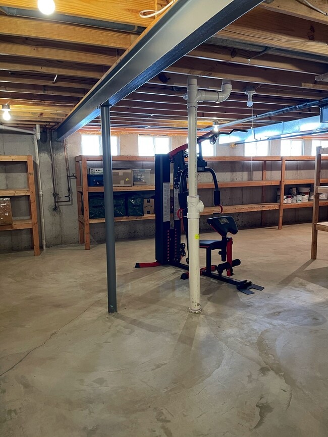 Building Photo - 16 Sea Pines Ct