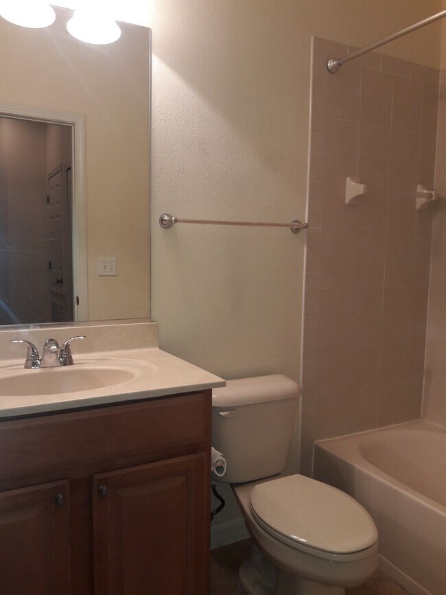 Building Photo - Annual unfurnished-3 bedroom, 2 bath condo with garage in gated community!