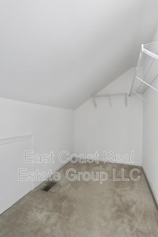 Building Photo - 116 Celadon Dr