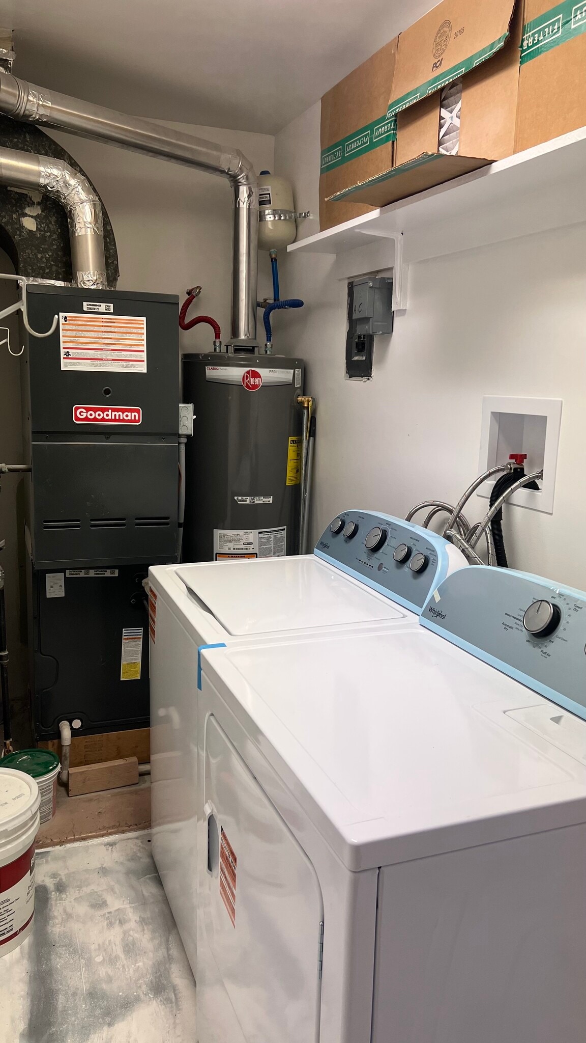 Building Photo - 931 W Fremont Ave