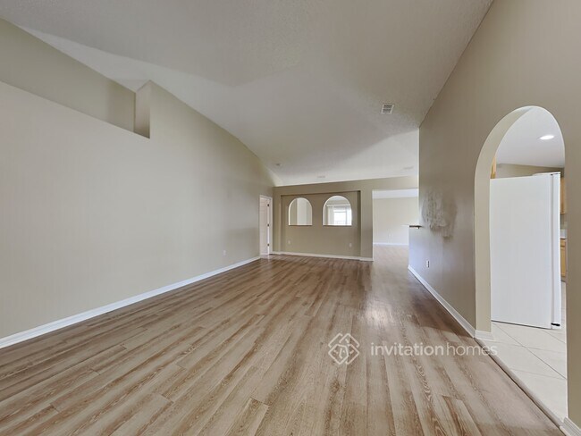 Building Photo - 2592 Reflections Pl