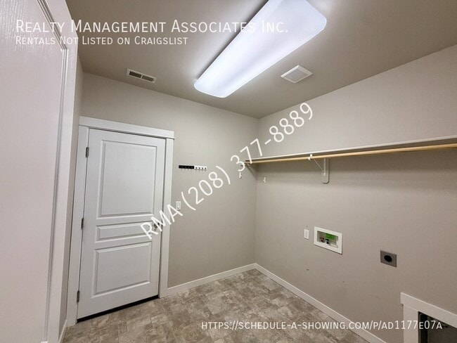 Building Photo - 3744 S Antler Ridge Ave