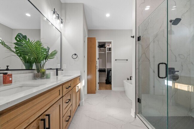 Building Photo - Modern luxury available in Fletcher Ridge