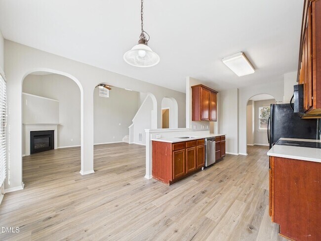 Building Photo - 302 Meeting Hall Dr