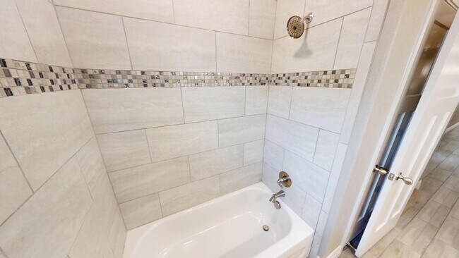 Building Photo - "Charming 4-Bedroom Retreat with Granite Elegance & Cozy Fireplace in Killeen!"