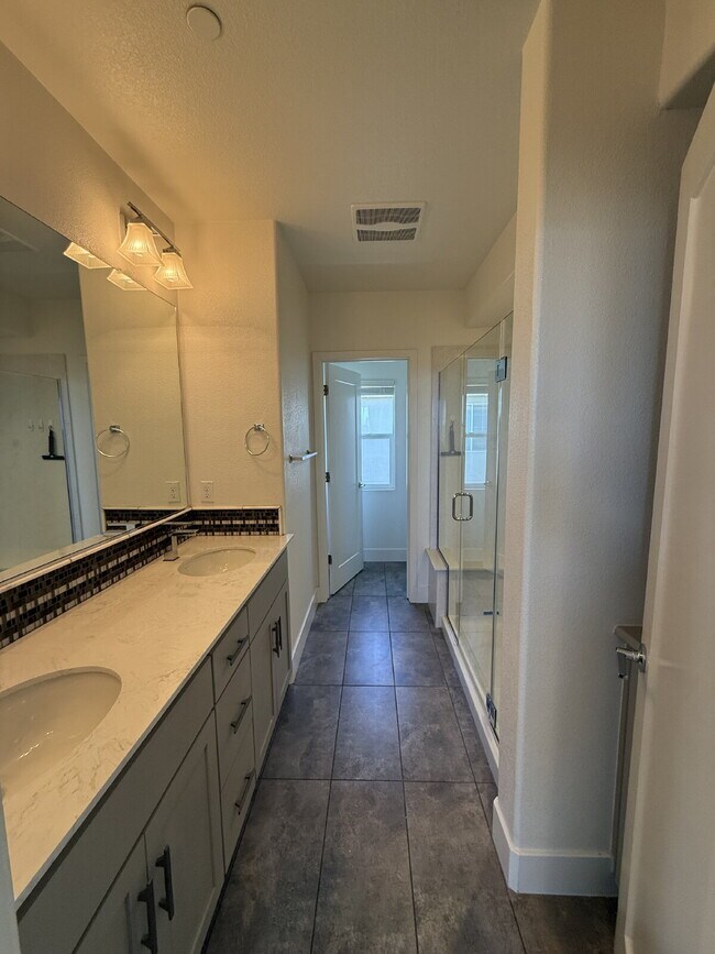 Building Photo - Bright & Spacious 3-Bedroom, 3.5-Bathroom Newark Home with Private Balcony