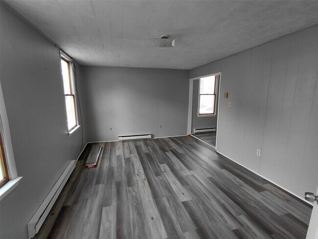 Building Photo - 76 Hoffman St