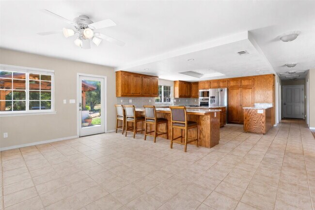 Building Photo - Private Gated Mini-Ranch • 7+ Acres • Luxury Country Living • Indoor Pool • Horses Welcome