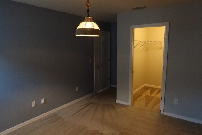 Building Photo - 14718 Fells Ln