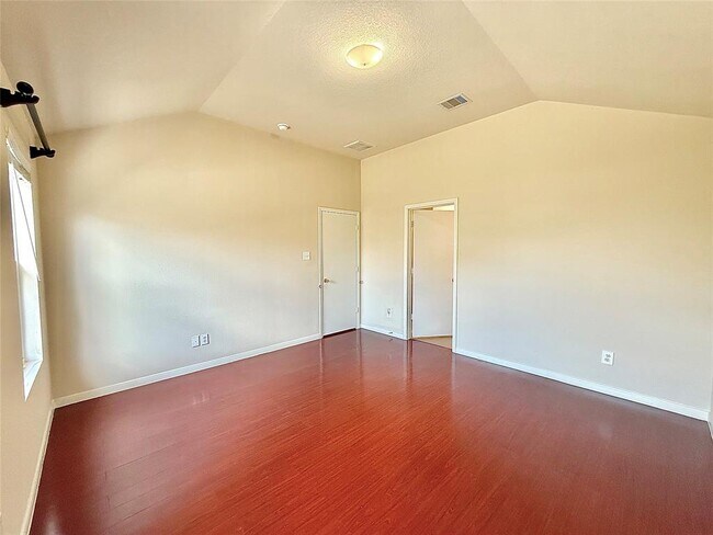 Building Photo - 2722 Kelly Brook TR