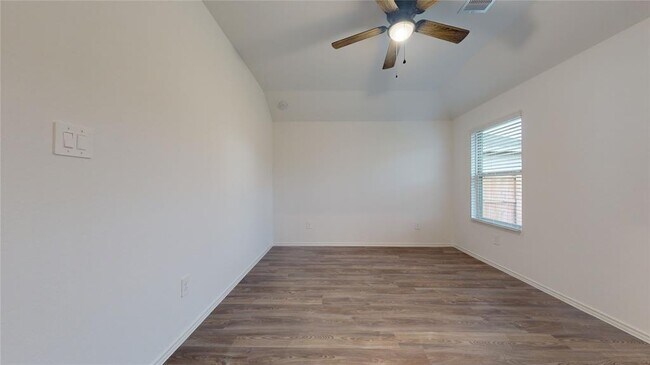 Building Photo - 1206 Silver Fir Ct
