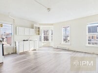 Building Photo - 1001 W Princess St