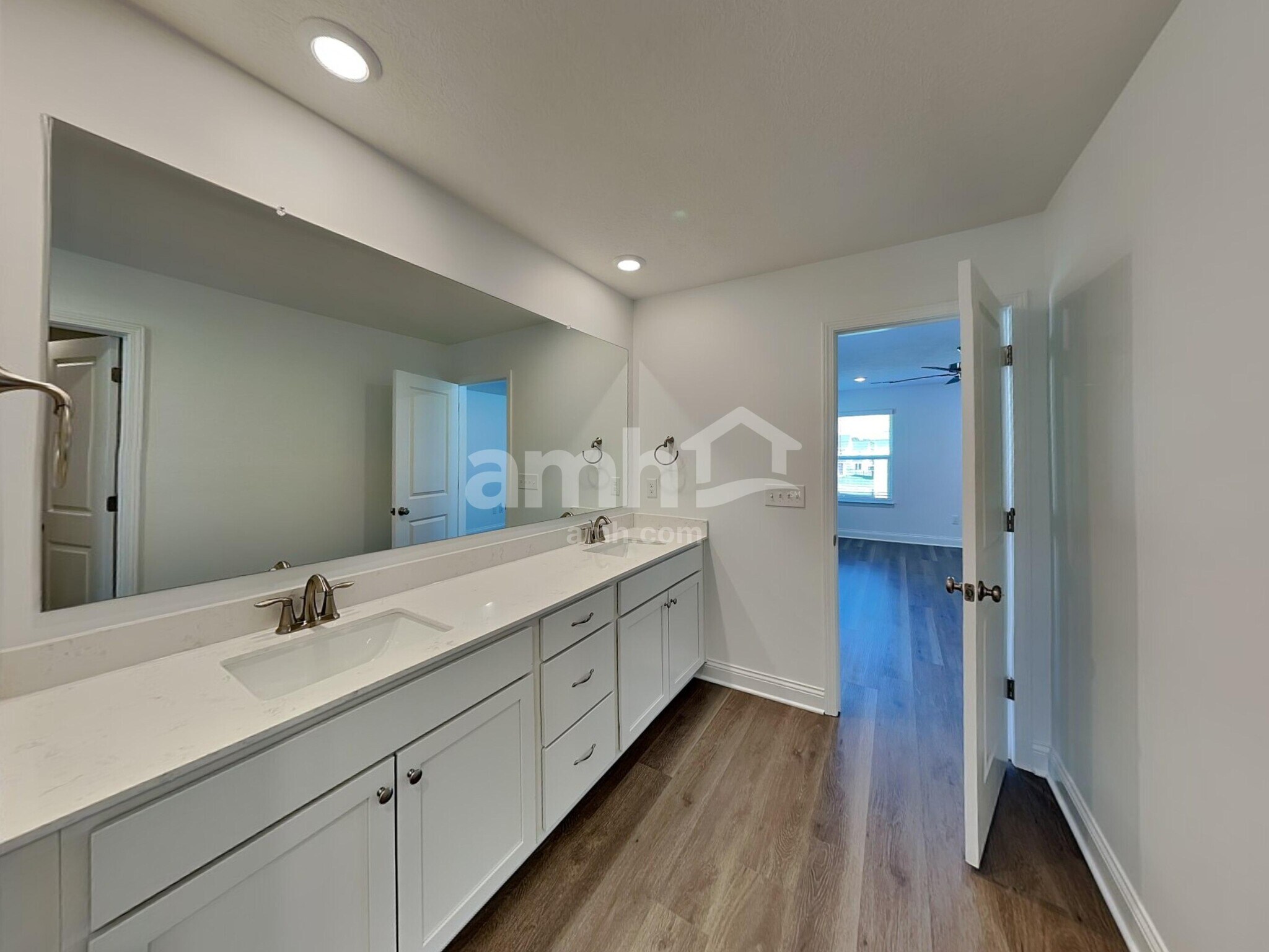Building Photo - 206 Rustic Barn Ct