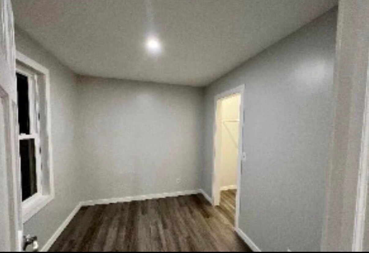 Building Photo - 367 Margaret Ann Dr