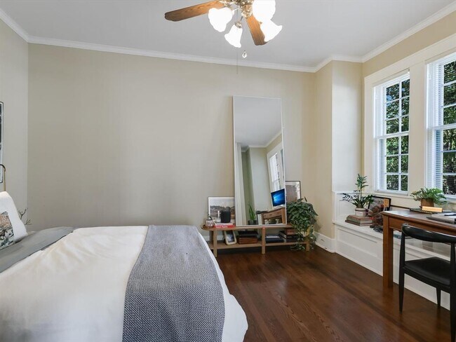 Building Photo - 2617 1/2 S 2nd St