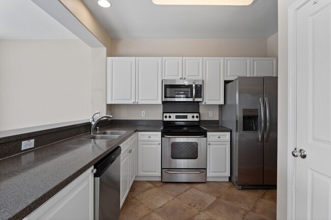 Building Photo - Perfect for Pets & Families! 4BR Ewa Beach...