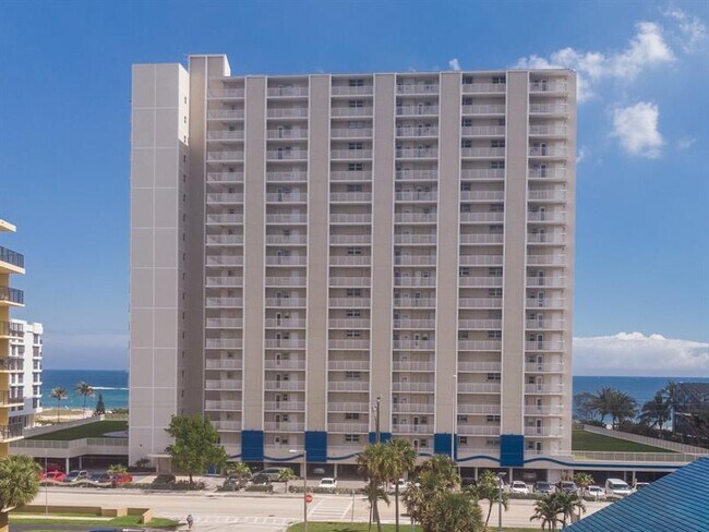 Building Photo - 750 N Ocean Blvd