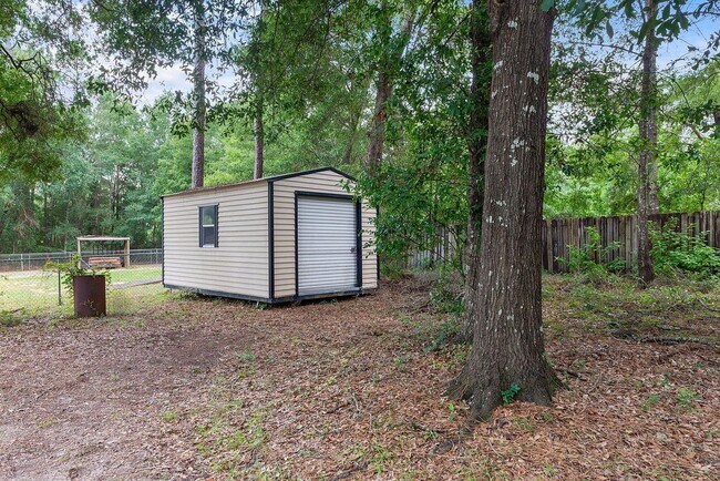 Building Photo - 5163 Jolene Cir