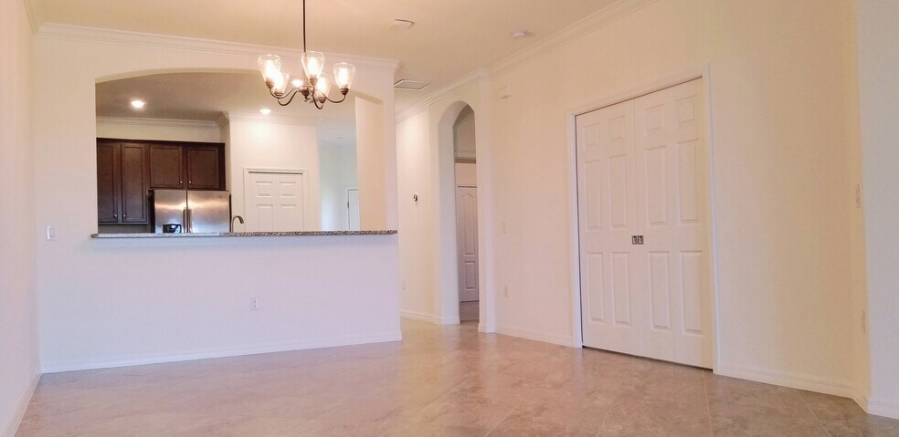 Building Photo - 12604 Garibaldi Ln