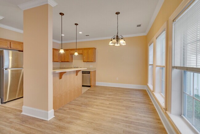 Building Photo - 102 Kendal Ct