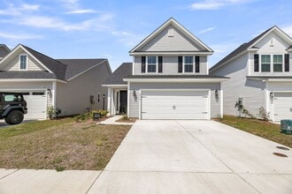 Building Photo - Beautiful 3 bedroom 2.5 bathroom two story home available in North Charleston!