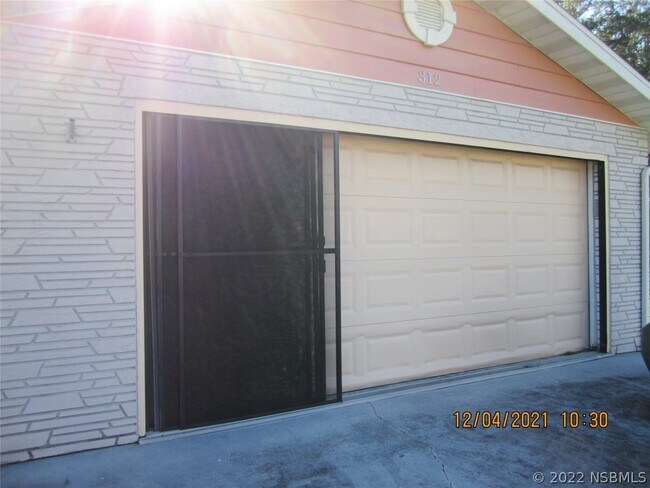 Building Photo - 312 Fairfax Dr