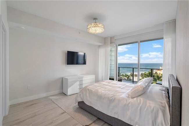 Building Photo - 2200 N Ocean Blvd