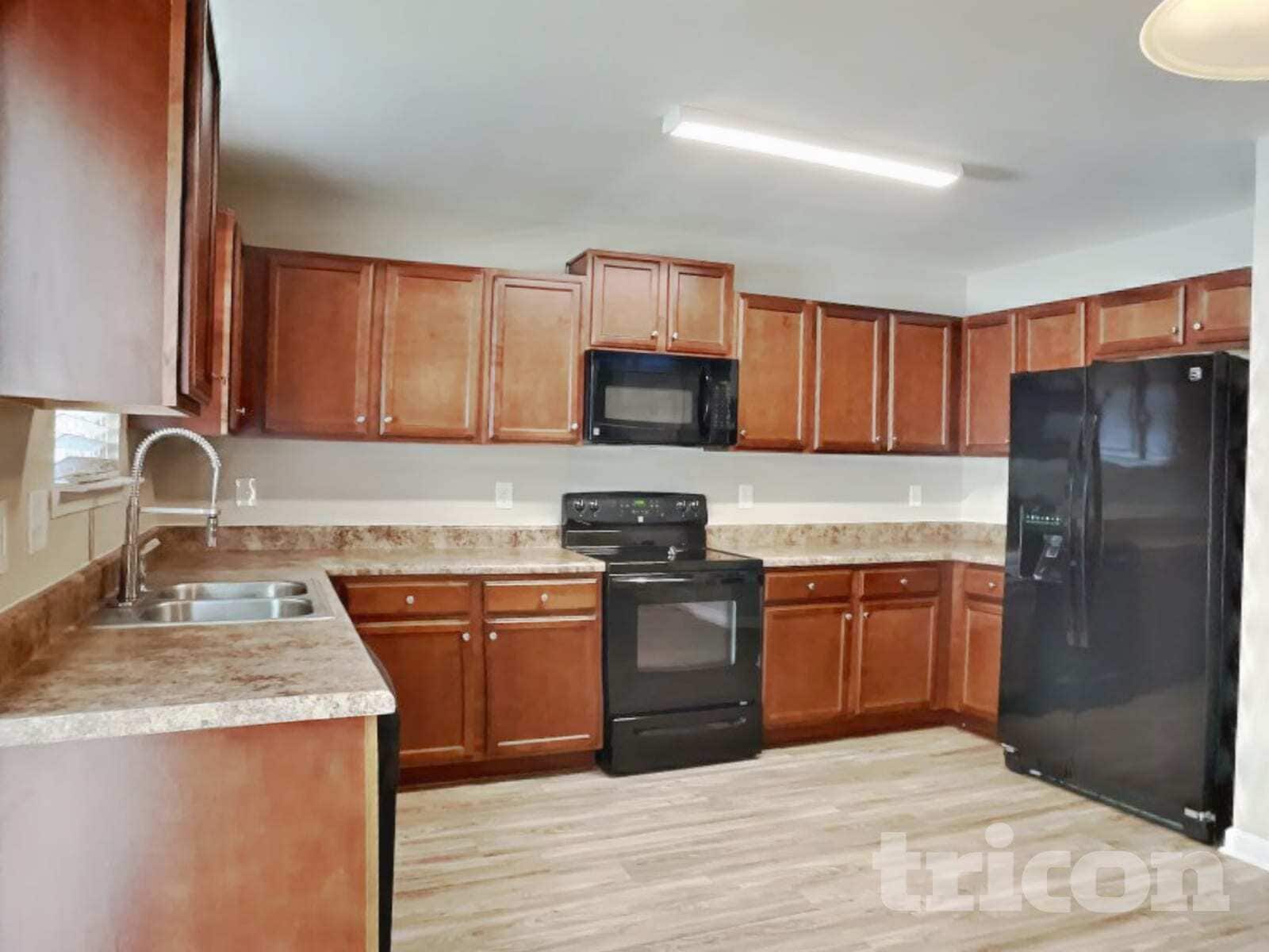 Building Photo - 1908 Northrop Dr