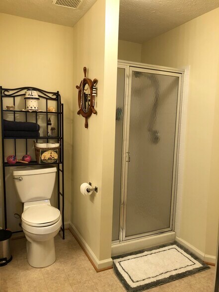 Building Photo - 6391 Rutherford Ct