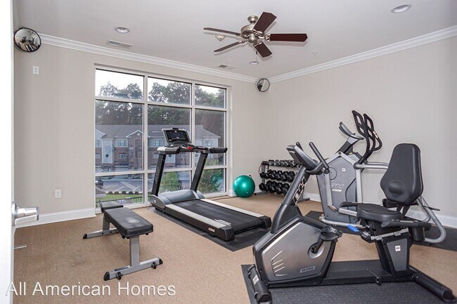 Building Photo - 3 br, 2.5 bath House - 220 HUGH SHELTON LO...
