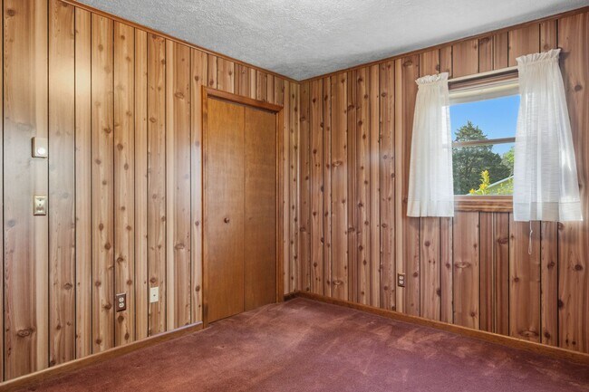 Building Photo - 1721 Plank Dr