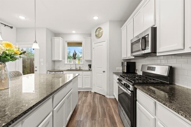 Building Photo - 3026 Hazel Pointe Trail