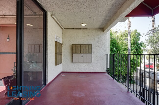 Building Photo - 13910 Sayre St