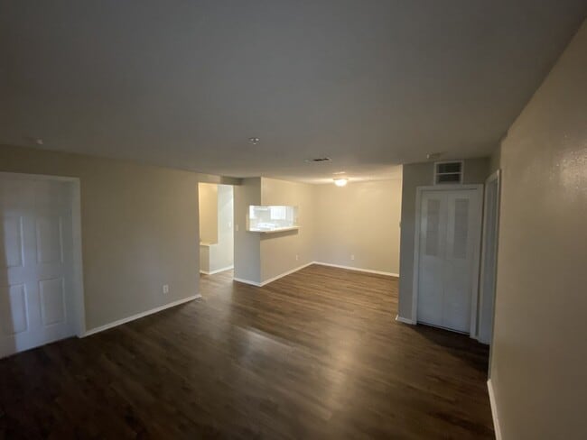Building Photo - 238 Afton Square