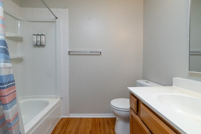 Building Photo - 2700 Ansley Ct