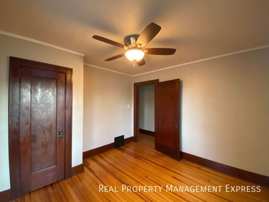 Building Photo - Gorgeous 4 bed 1 bath home