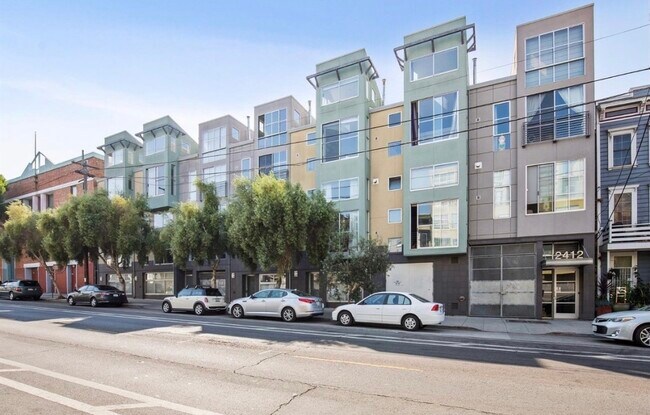 Building Photo - 2412 Harrison St