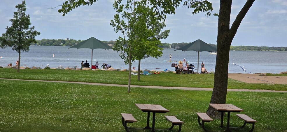 Building Photo - 5293 Manchester Dr