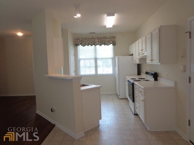 Building Photo - 45 Chemin Pl