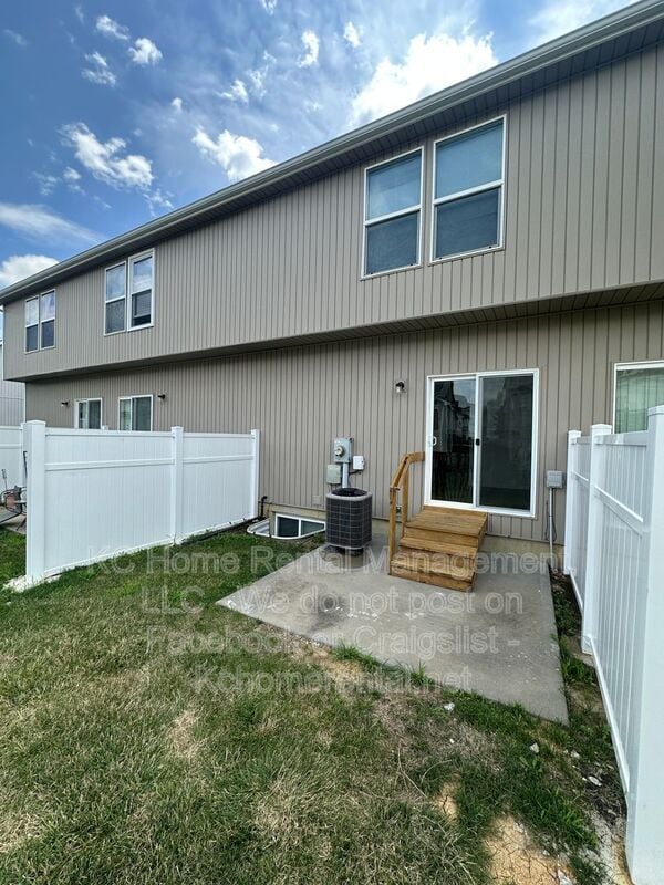 Building Photo - 12744 New Jersey Ct